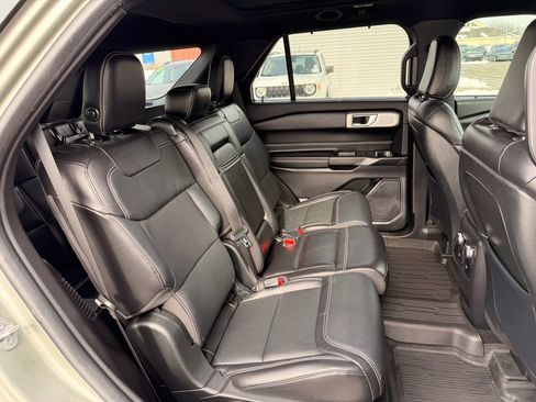 Used 2020 Ford Explorer ST w/ ST Street Pack image 18