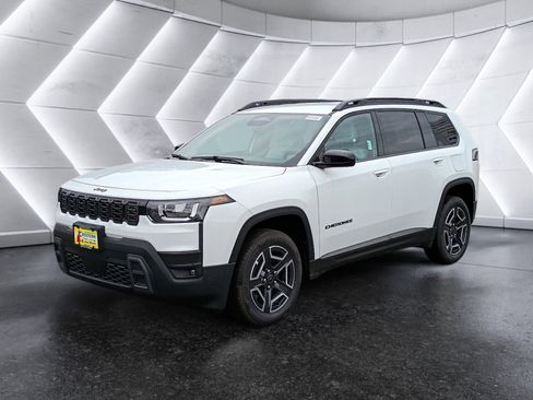 New 2026 Jeep Cherokee Laredo AWD/4WD image 2