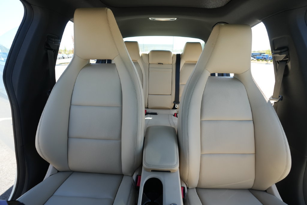 Used 2018 Mercedes-Benz CLA 250 4MATIC image 38