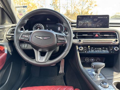 Used 2024 Genesis G70 3.3T Advanced w/ Sport Prestige Package image 19