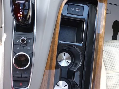 Used 2024 Cadillac Escalade ESV Sport Platinum image 36