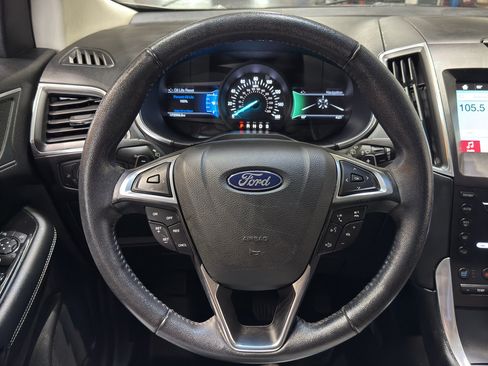 Used 2018 Ford Edge Titanium w/ Equipment Group 301A AWD/4WD image 23