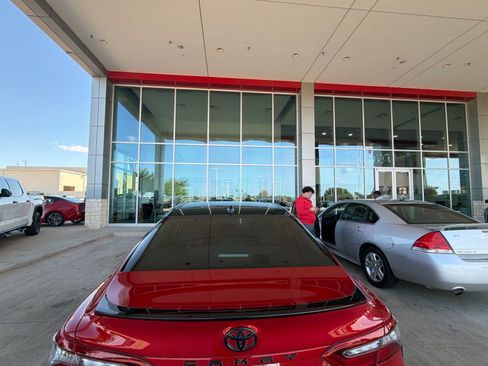 Used 2021 Toyota Camry XSE w/ Navigation Package FWD image 7