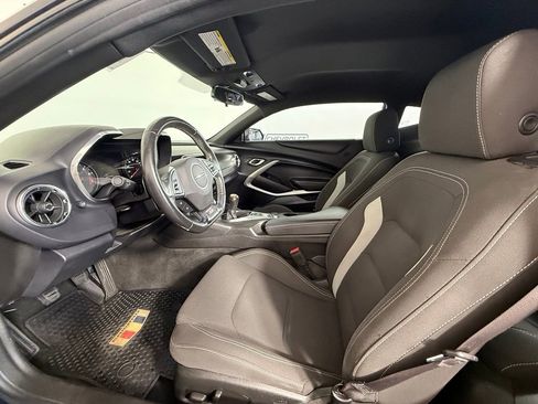 Used 2016 Chevrolet Camaro SS RWD image 15