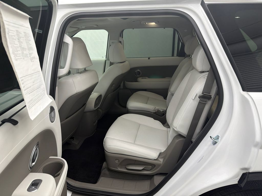 Certified 2026 Hyundai Palisade Limited FWD image 23