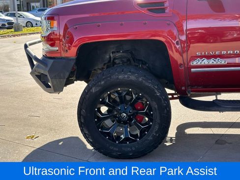 Used 2018 Chevrolet Silverado 1500 LTZ Z71 w/ LTZ Plus Package image 11