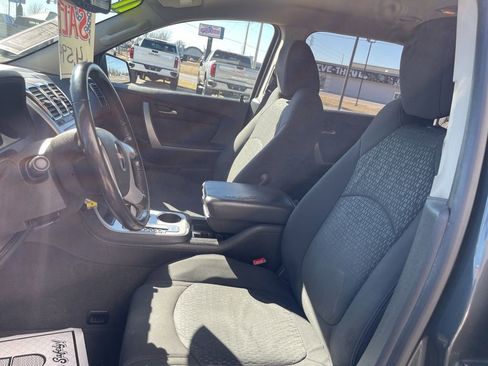 Used 2011 GMC Acadia SLE image 26