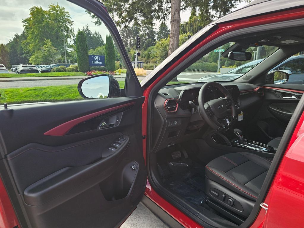 New 2026 Chevrolet TrailBlazer RS w/ Convenience Package AWD/4WD image 23