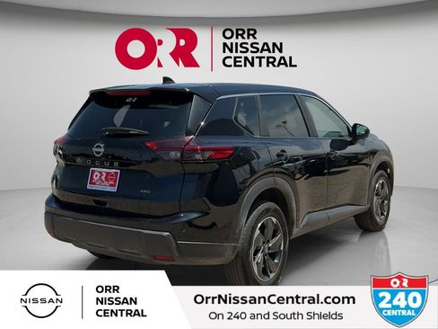 Used 2025 Nissan Rogue SV AWD/4WD image 5