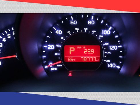 Used 2019 Kia Soul + image 9