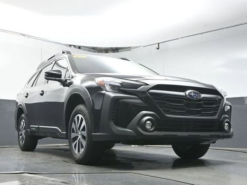 Used 2025 Subaru Outback Premium w/ Tech Package 1 AWD/4WD image 34