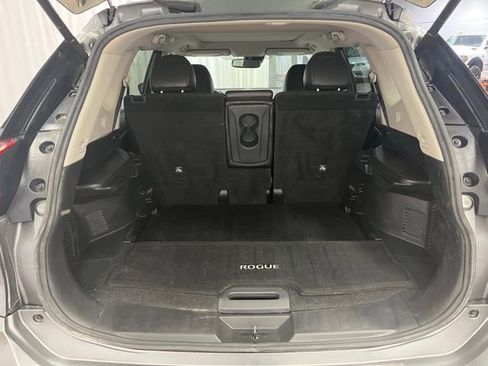 Used 2020 Nissan Rogue SL w/ Premium Package image 12