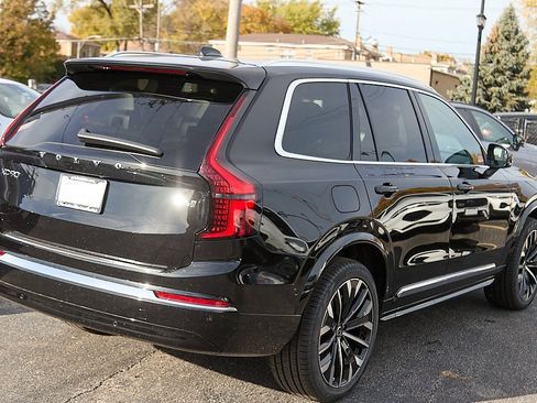 New 2026 Volvo XC90 B6 Plus w/ Protection Package Premier image 9