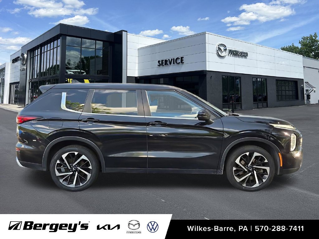 Used 2023 Mitsubishi Outlander SE AWD/4WD image 5