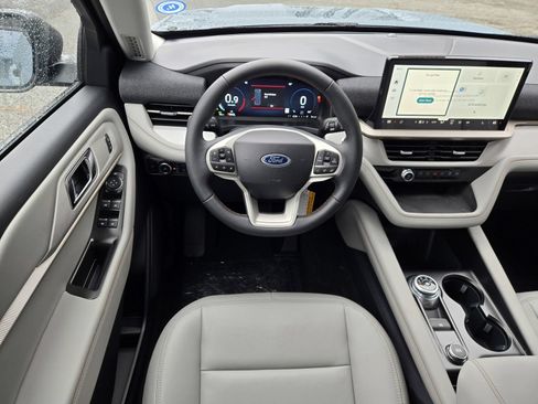 New 2026 Ford Explorer Active w/ Active Comfort Package RWD image 8