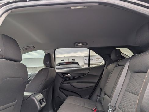 Used 2018 Chevrolet Equinox LT image 13