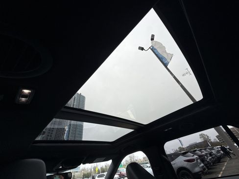 Used 2023 Ford Explorer ST-Line w/ Class IV Trailer Tow Package image 21