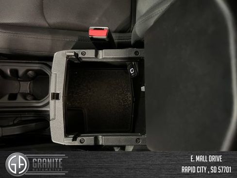 Used 2023 Jeep Wrangler Unlimited Sahara AWD/4WD image 25