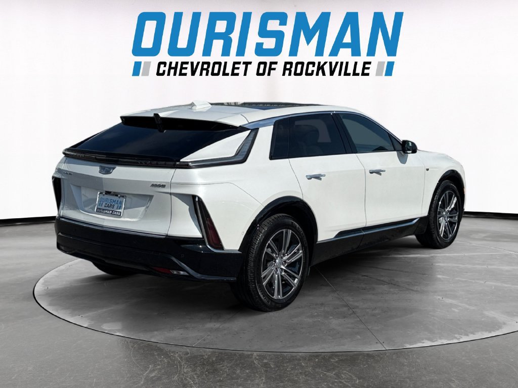 Used 2024 Cadillac Lyriq Luxury RWD image 6