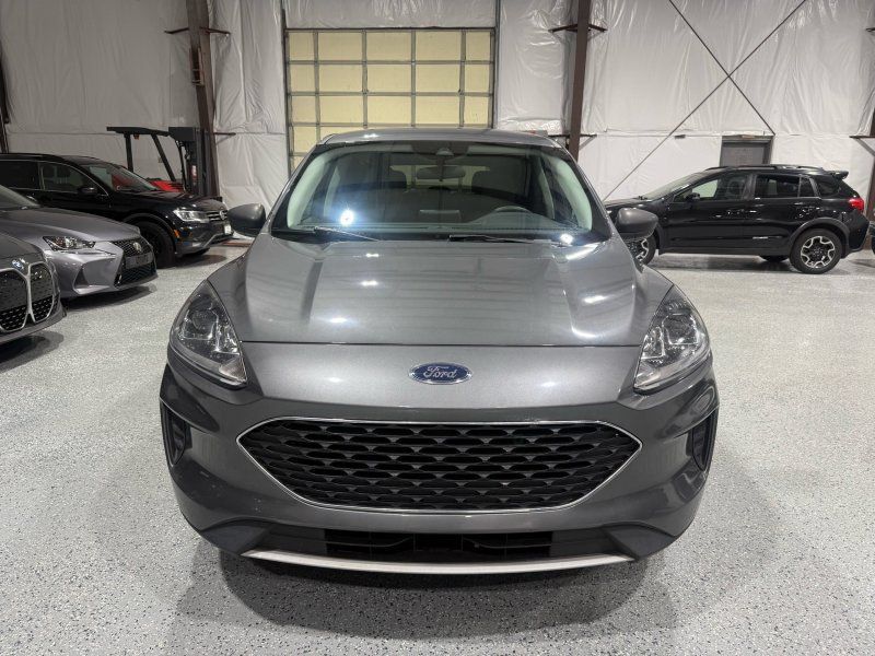 Used 2022 Ford Escape SE FWD image 9