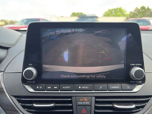 Used 2023 Nissan Altima 2.5 SV image 21