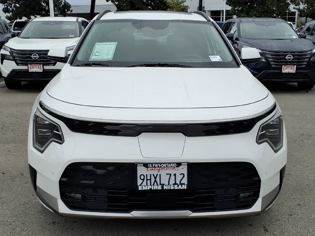 Used 2023 Kia Niro Wave FWD image 2