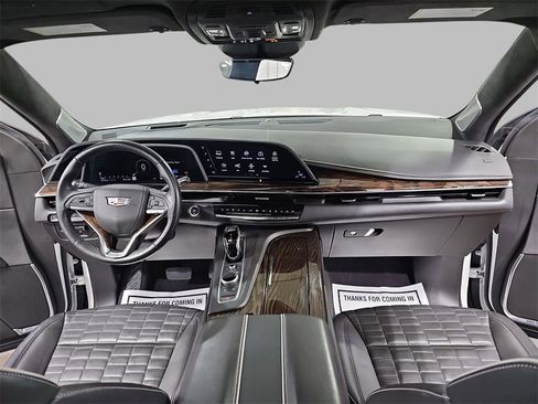 Used 2022 Cadillac Escalade Sport Platinum w/ LPO, ONYX Package image 11