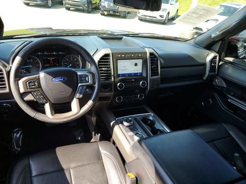 Used 2020 Ford Expedition XLT w/ Equipment Group 201A AWD/4WD image 10