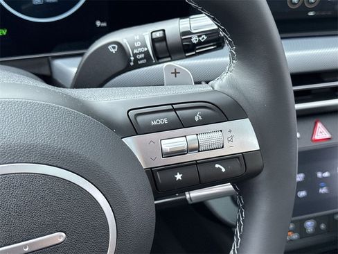 New 2025 Hyundai Sonata Limited image 15