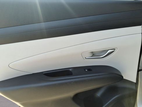 Used 2025 Hyundai Tucson SEL FWD image 13