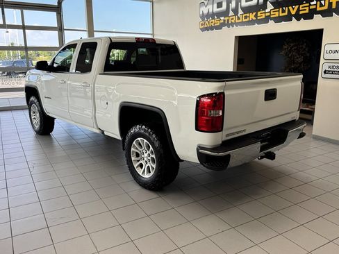 Used 2016 GMC Sierra 1500 SLE w/ SLE Value Package AWD/4WD image 2