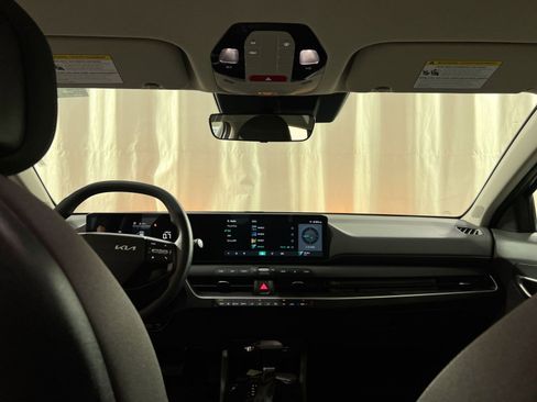 Used 2025 Kia K4 LXS image 17