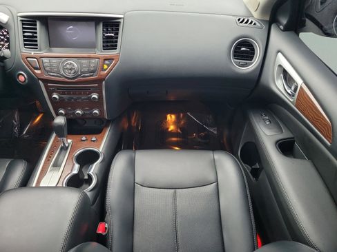 Used 2017 Nissan Pathfinder Platinum w/ Midnight Edition Package image 13