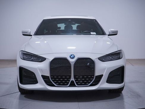 Used 2023 BMW i4 eDrive40 w/ M Sport Package image 4