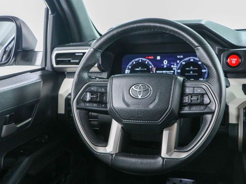 Used 2024 Toyota Tacoma TRD Sport AWD/4WD image 13