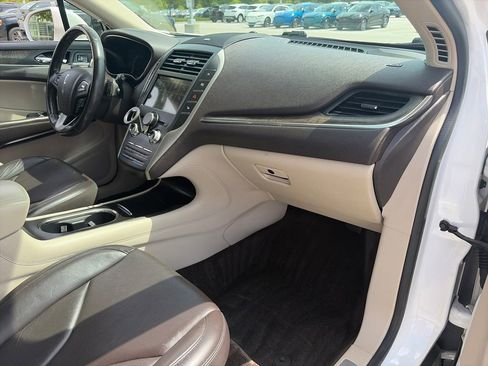 Used 2017 Lincoln MKC Reserve AWD/4WD image 10