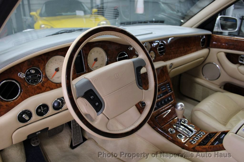 Used 2004 Bentley Arnage T RWD image 23