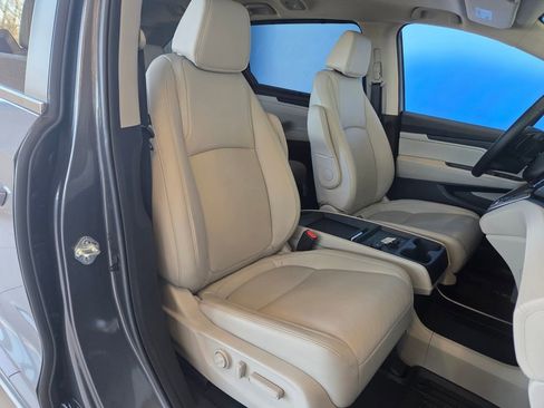Certified 2025 Honda Odyssey EX-L image 28
