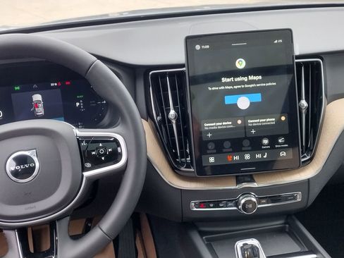 New 2026 Volvo XC60 T8 Plus w/ Climate Package image 27