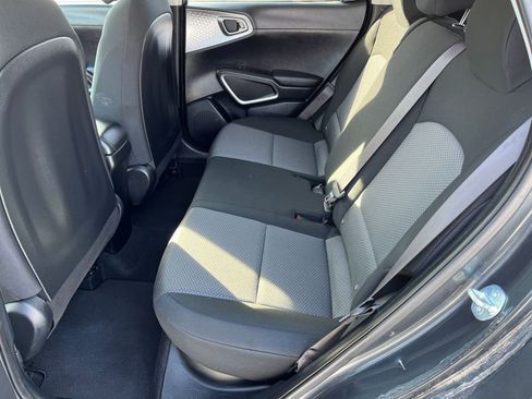 Used 2025 Kia Soul LX w/ LX Technology Package image 22
