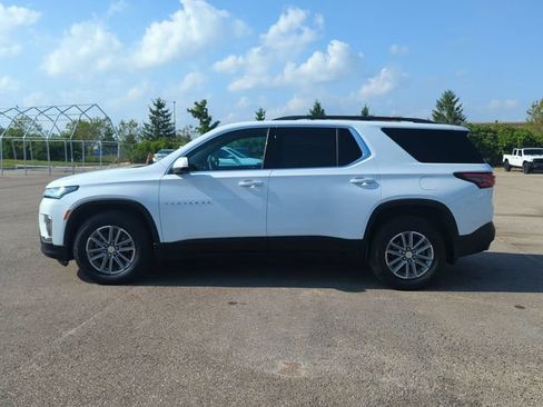 Used 2023 Chevrolet Traverse LT FWD image 6