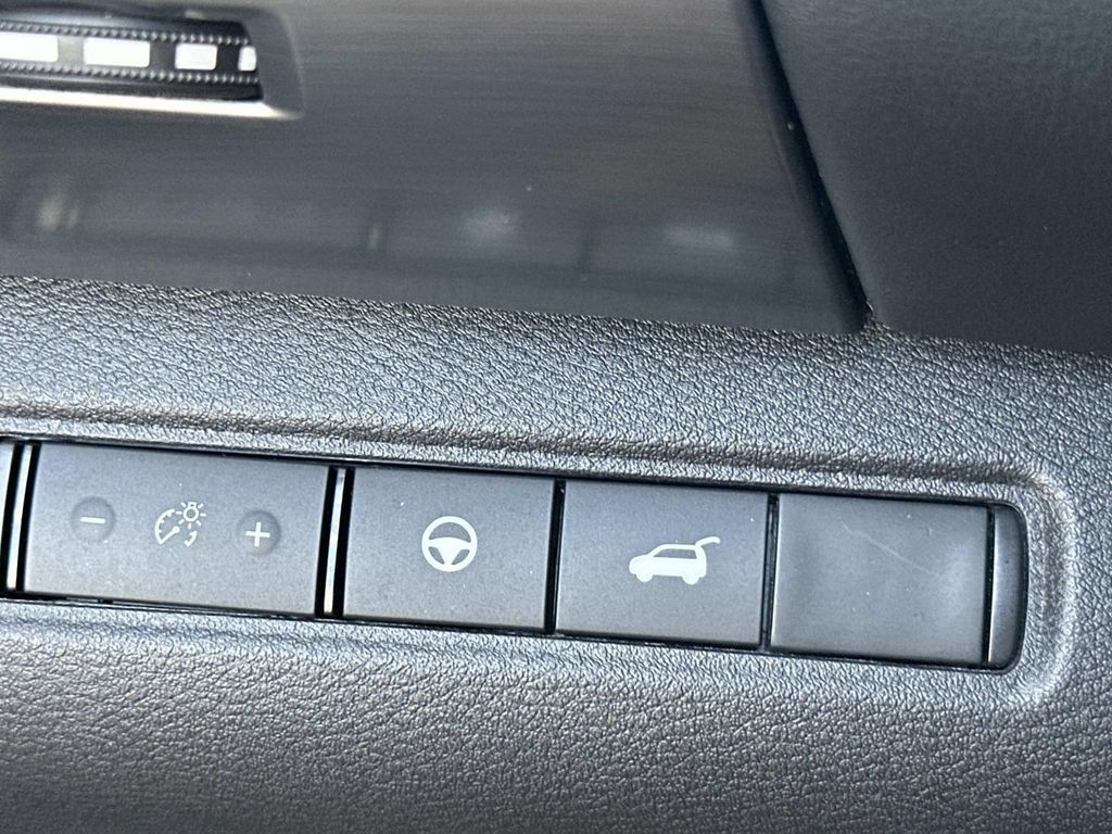 Used 2023 Nissan Pathfinder SL w/ SL Premium Package AWD/4WD image 20