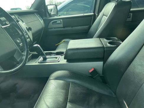 Used 2013 Ford Expedition Limited image 26