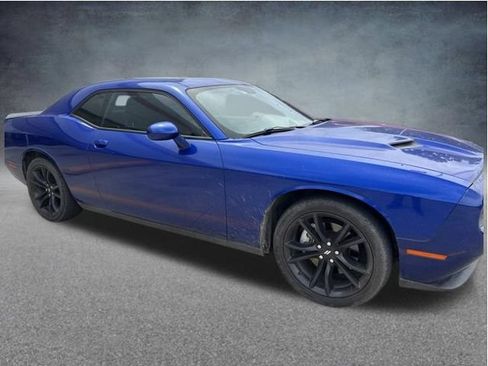 Used 2018 Dodge Challenger SXT Plus RWD image 39