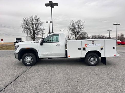 New 2025 GMC Sierra 3500 Pro w/ Convenience Package AWD/4WD image 6