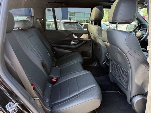 Used 2025 Mercedes-Benz GLS 450 4MATIC image 14