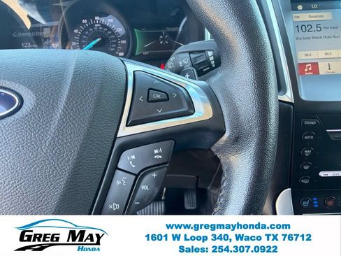 Used 2018 Ford Edge Titanium w/ Equipment Group 301A FWD image 17