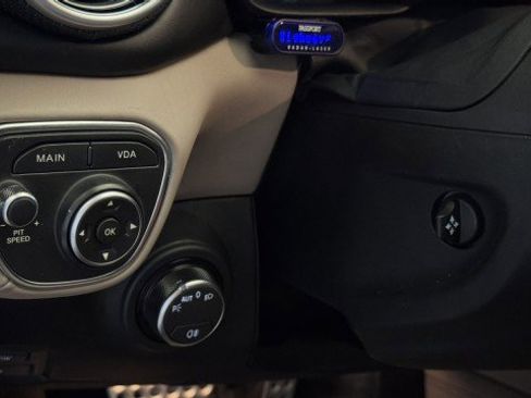 Used 2015 Ferrari California T image 17