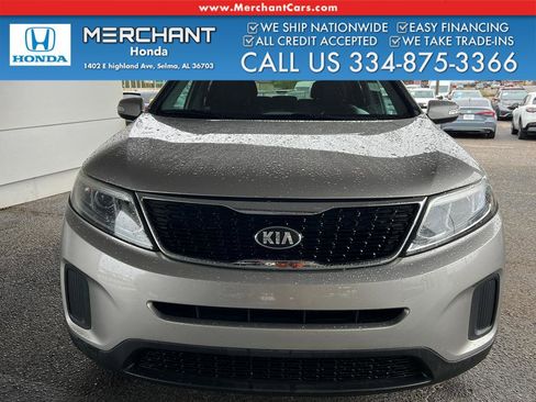 Used 2014 Kia Sorento LX image 2
