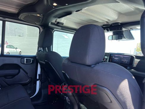 Used 2026 Jeep Gladiator Mojave w/ Safety Group AWD/4WD image 22